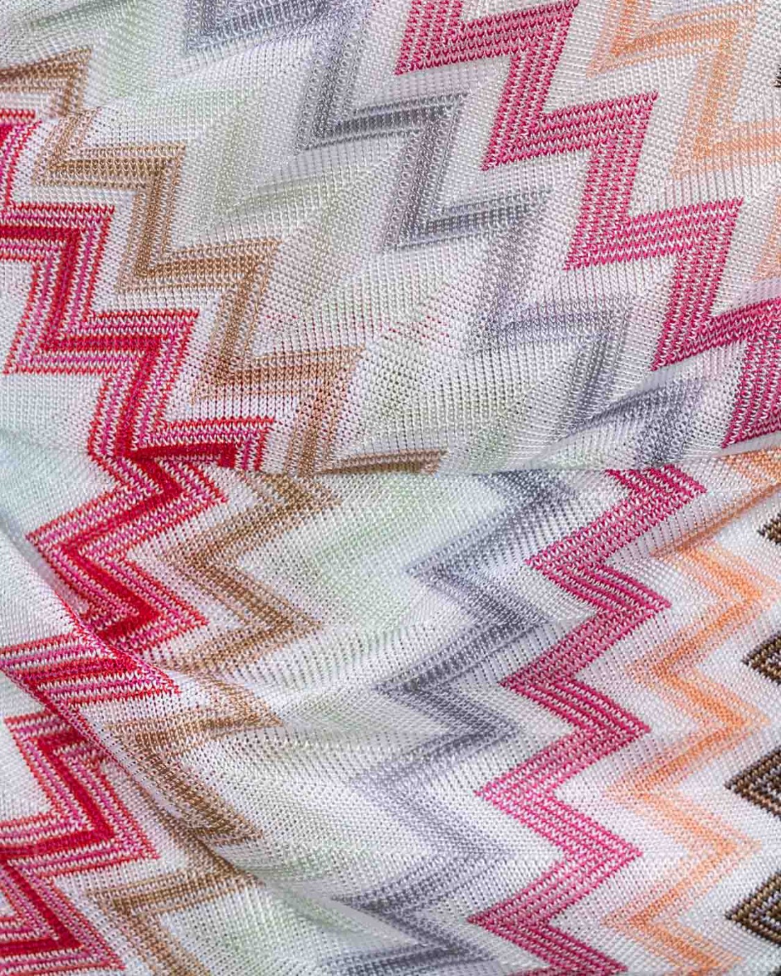 shop MISSONI Sales Abito: Missoni mini-abito con scollatura a V in cotone e viscosa zig zag.
Mini-abito senza maniche.
Scollatura a V.
Lavorazione Raschel zig zag.
Abito in cotone e viscosa.
Composizione: 60%Cotone, 40%Viscosa.
Fodera: 82%Poliestere, 18%Elastan.
Fabbricato in Italia.. DS24SG1L BR00UM-SM96Q CHIARO number 4279378